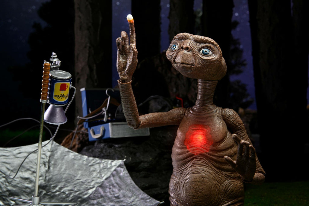E.T. - Der Außerirdische Actionfigur Ultimate Deluxe E.T. 11 cm