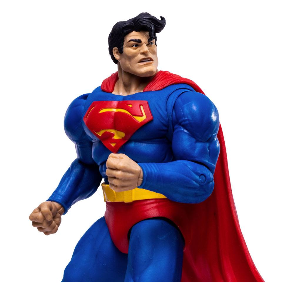 Superman vs. Armored Batman DC Actionfiguren Collector Multipack 18 cm - ein Kniepanzer von Batman abgefallen