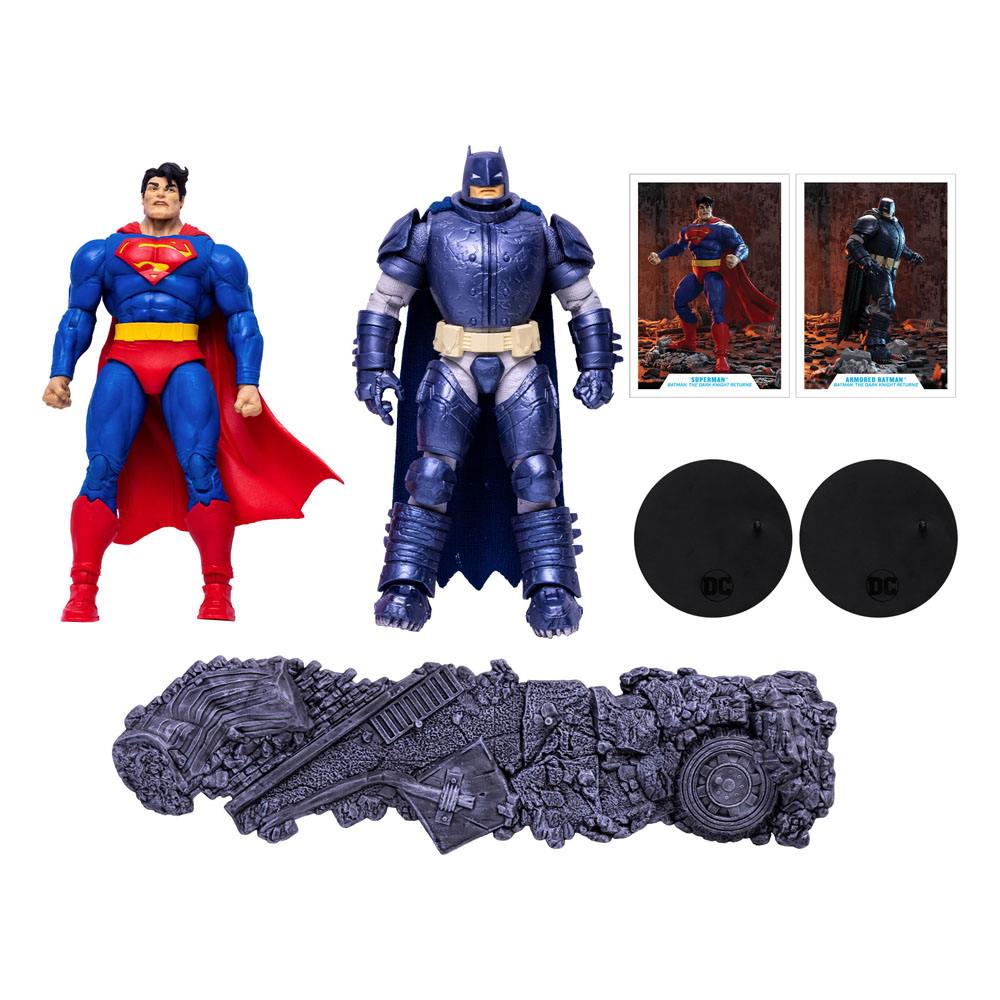 Superman vs. Armored Batman DC Actionfiguren Collector Multipack 18 cm - ein Kniepanzer von Batman abgefallen