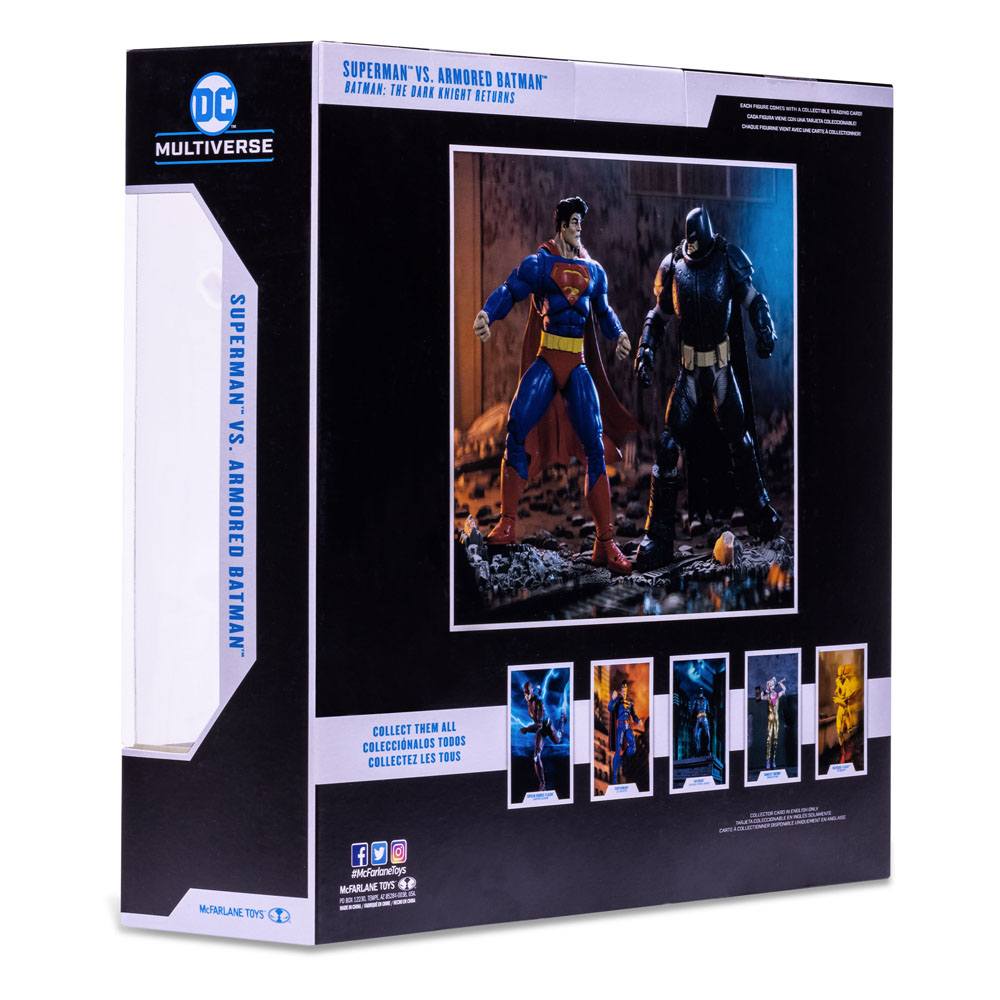 Superman vs. Armored Batman DC Actionfiguren Collector Multipack 18 cm - ein Kniepanzer von Batman abgefallen