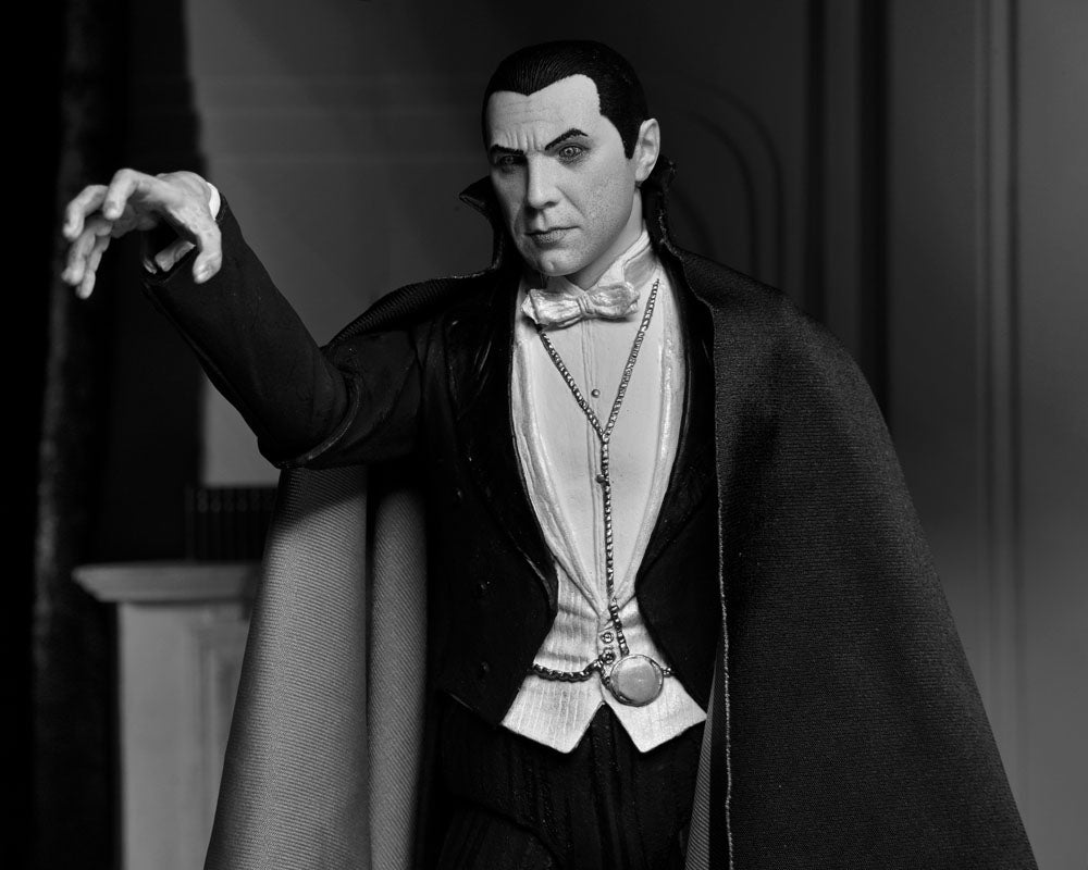 Universal Monsters Actionfigur Ultimate Dracula (Carfax Abbey) 18 cm Verpackung beschädigt