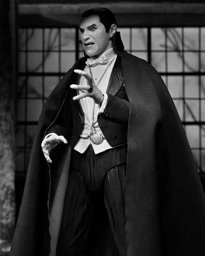 Universal Monsters Actionfigur Ultimate Dracula (Carfax Abbey) 18 cm Verpackung beschädigt