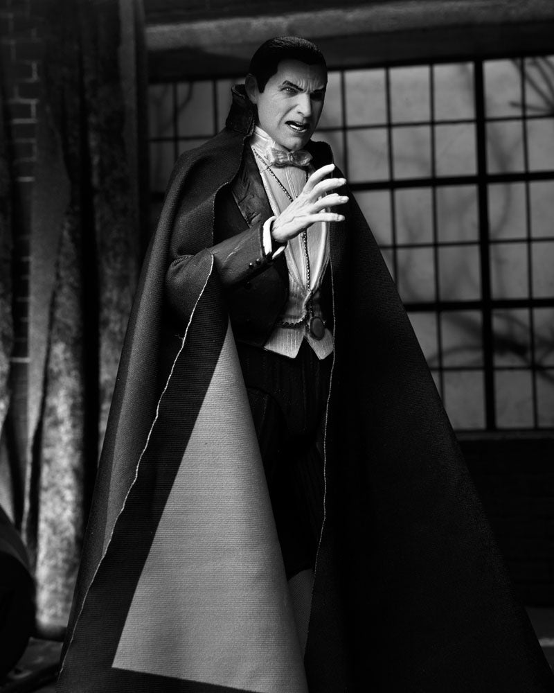 Universal Monsters Actionfigur Ultimate Dracula (Carfax Abbey) 18 cm Verpackung beschädigt